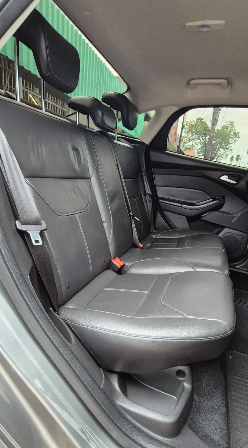 Ford Focus SE Plus 2.0