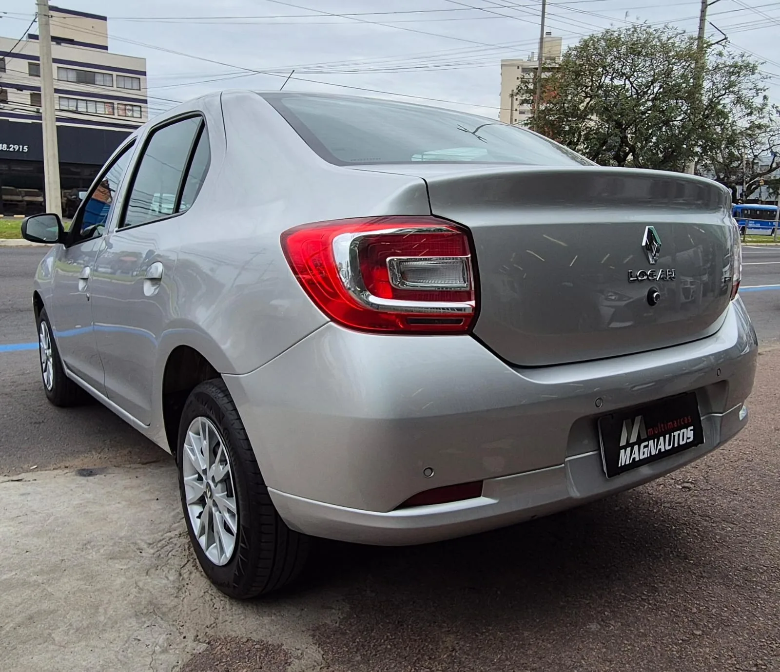 Renault Logan Zen 1.0