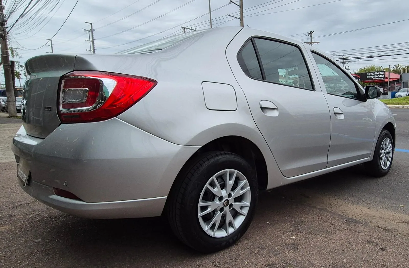 Renault Logan Zen 1.0