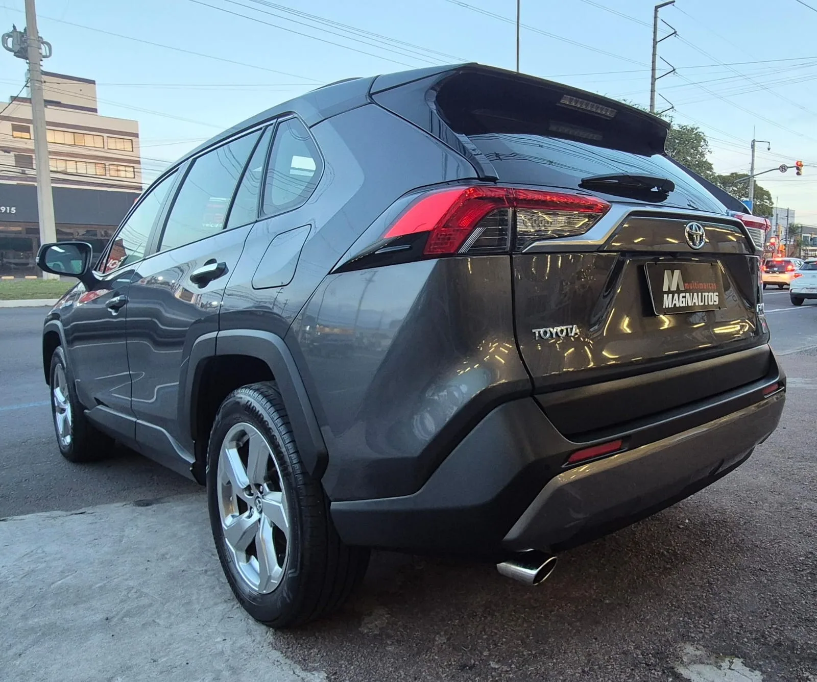 Toyota RAV4 SX Connect Hybrid 2.5 4WD