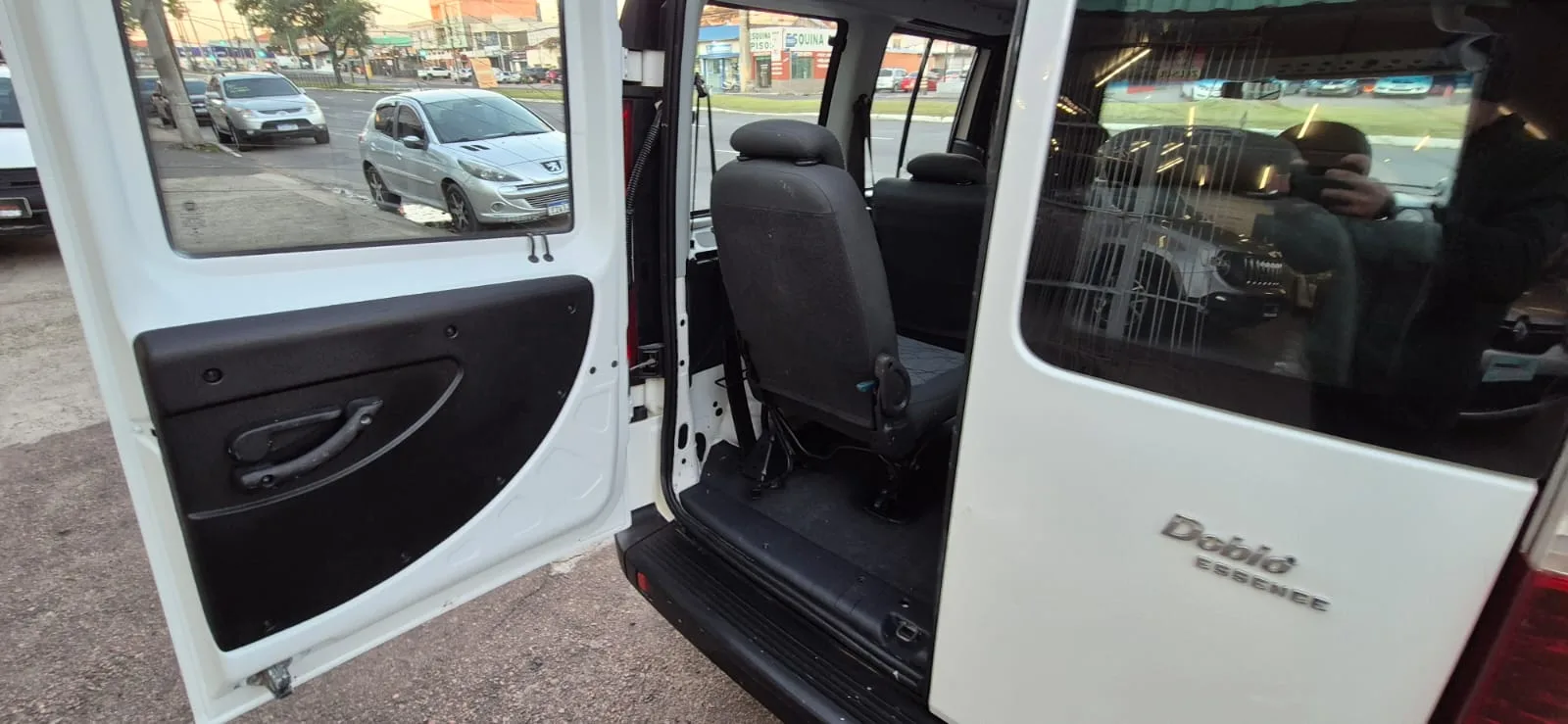 Fiat Doblo Essence 1.8 7 Lugares