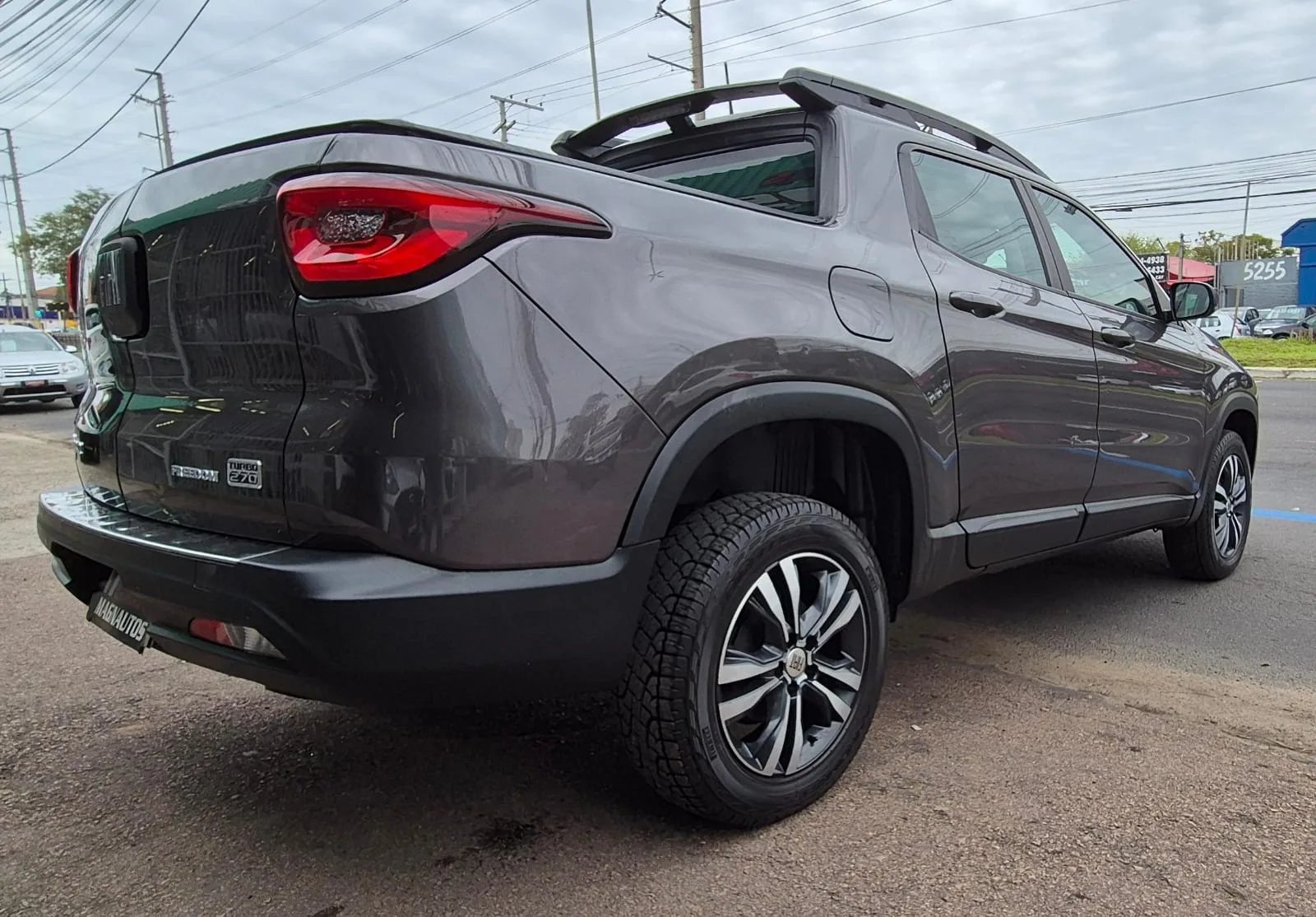 Fiat Toro Freedom 1.3 Turbo.