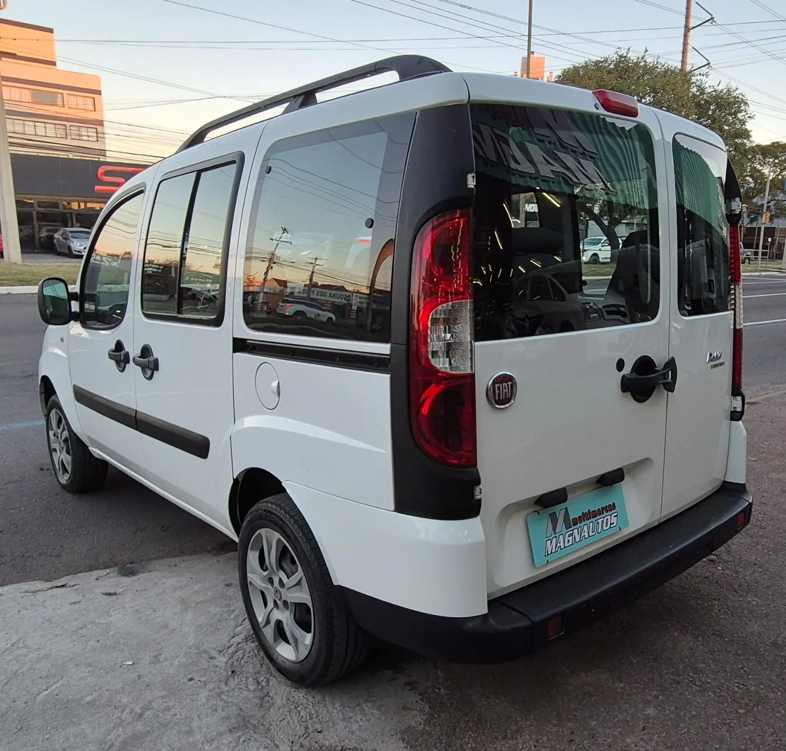 Fiat Doblo Essence 1.8 7 Lugares